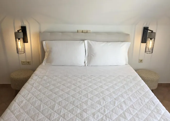 Accomodesio * Éxo Goniá