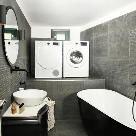 Accomodesio Villa Exo Gonia